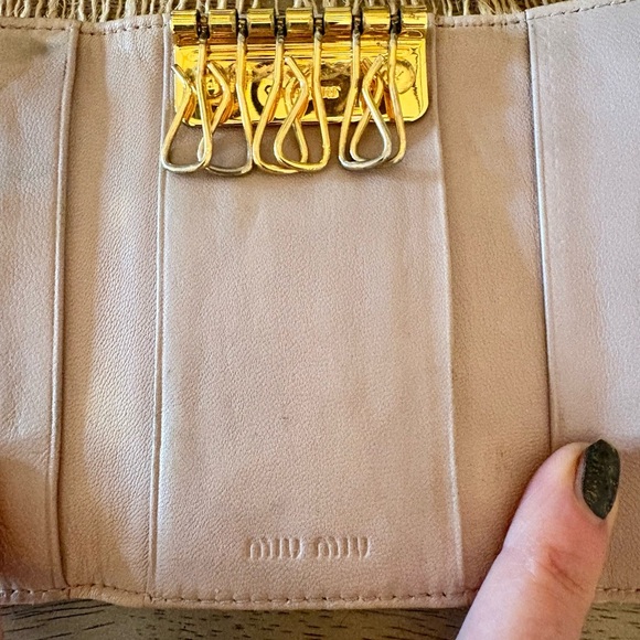 MIU MIU Key Holder Case | Brown | Y2180 | Croc Embossed crackled Leather | EUC - Picture 5 of 7